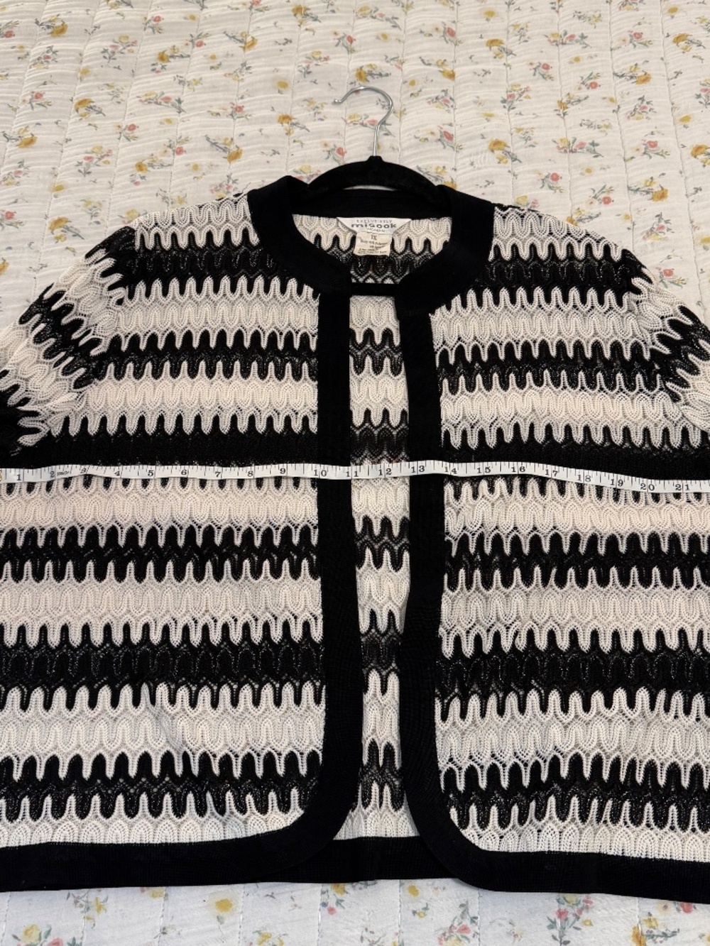 Exclusively Misook Black White Open Front Cardigan Chevron Women's 1X Sweater - Picture 6 of 7